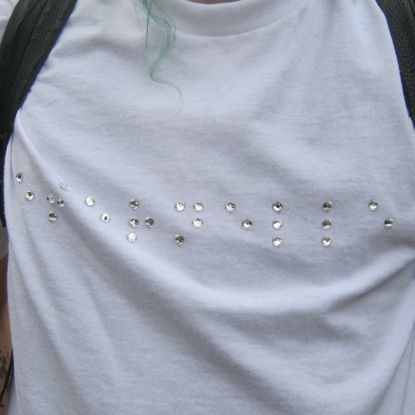 BRAILLE Rhinestone T™