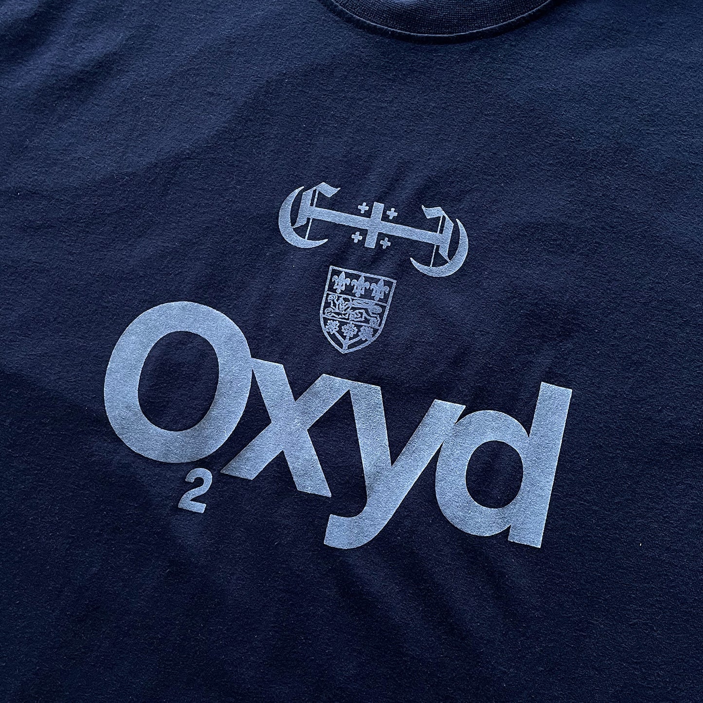 Oxyd Varsity #5 - White on Navy Blue (XL)