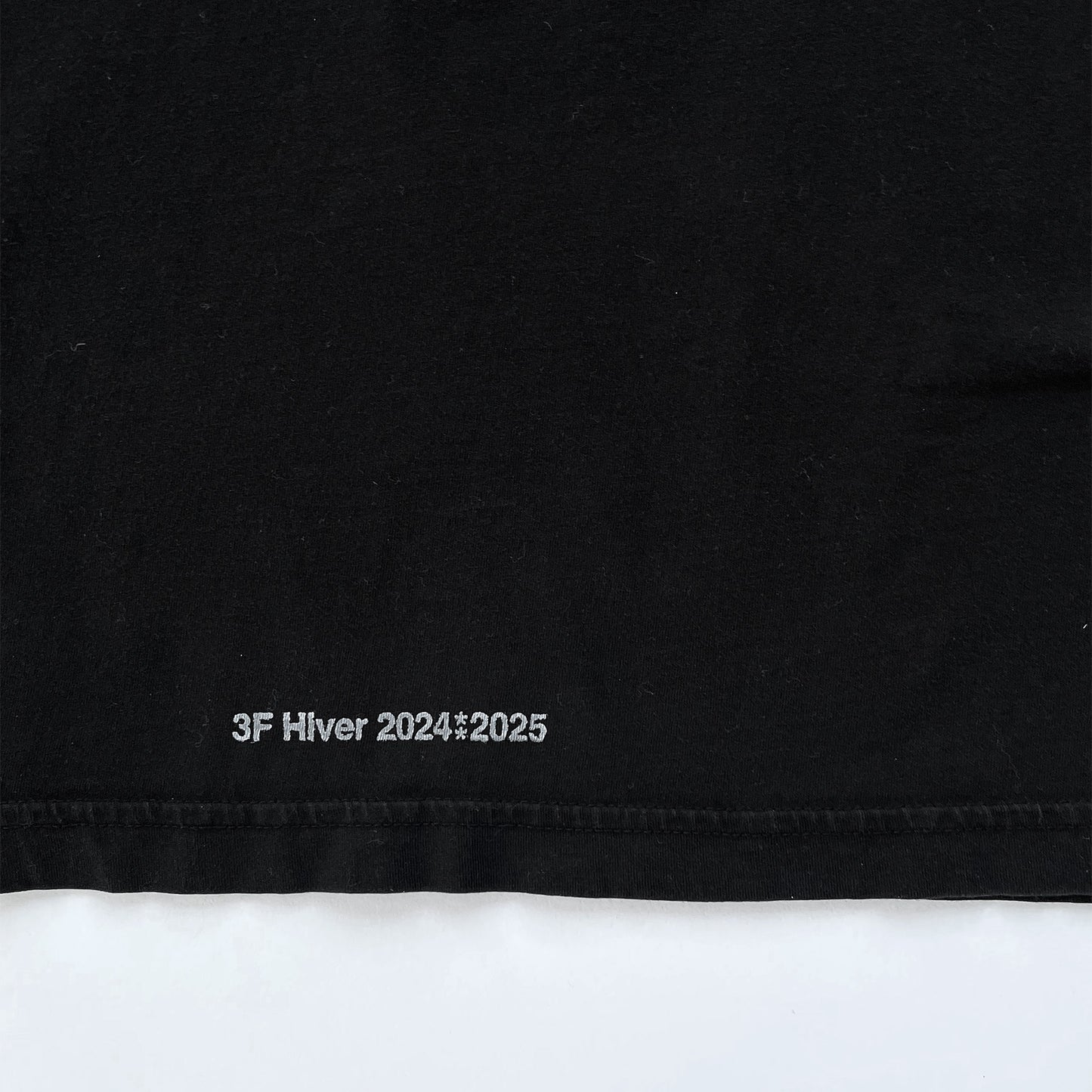 YWWA Winter Edit - Tommy Hilfiger V-neck (L)